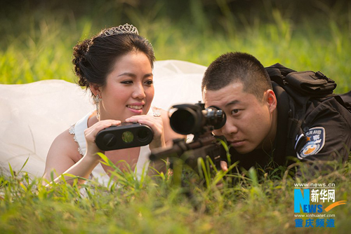 重庆特警婚纱照走红3