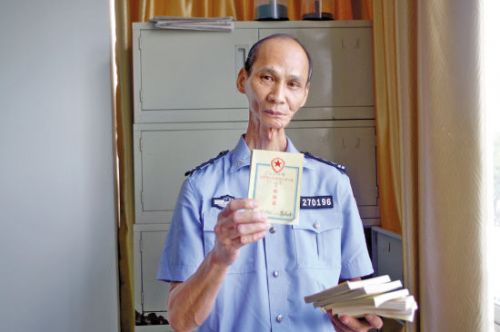 广东云浮无舌刑警成“最厉害审讯员”(图)