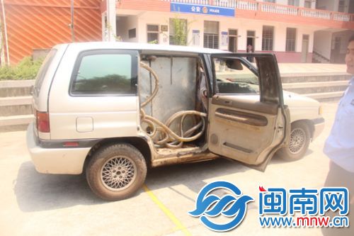 被南安警方查获的“油耗子”车