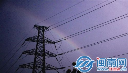 昨晚6点，闽南师大里，阵雨过后现彩虹