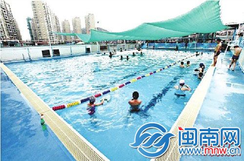 福州首个可拆卸式游泳池日前已正式开业(资料图)