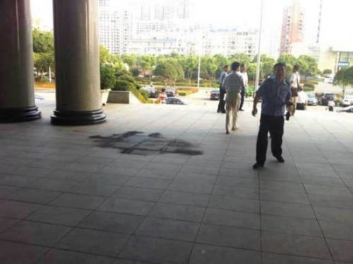 湖南湘潭市政府门口自焚者下岗离婚