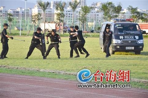 漳州台商投资区公安分局开展反恐处突综合演练