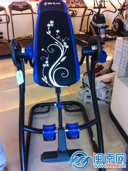 倒立机看似简单，售价近3000元