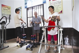 居家养老为老人们提供了一个“老有所养、老有所乐、老有所学”的幸福家园