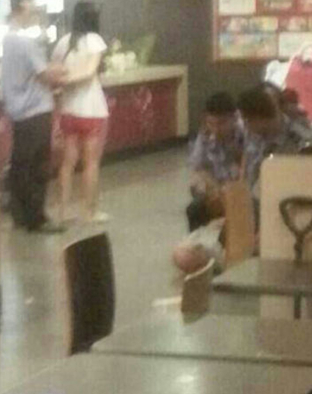 吴姓女子因拒给陌生男手机号遭6名男女殴打，最终不