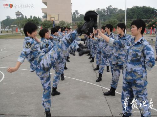 揭秘中国女子特种兵:可轻松制服三名普通男子(图)