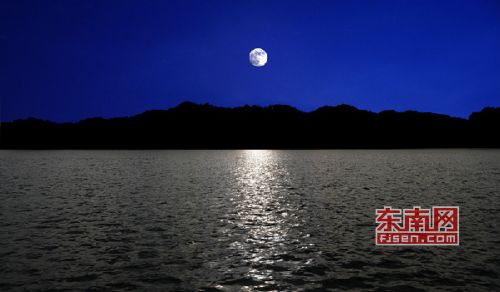 中国丹霞世界自然遗产地－泰宁金湖赏月地