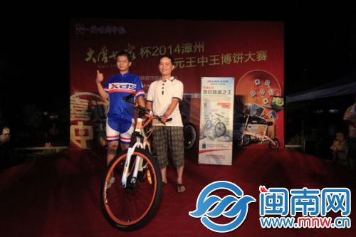缃楁案瀹炬渶鍚庝竴涓嚭鍦猴紝涓€鎶婂崥鍒板満鐘跺厓