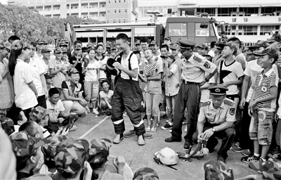 宁德霞浦消防大队在福宁中学的&ldquo;开学第一课&rdquo;