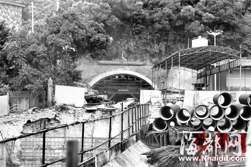 金鸡山隧道南洞即将贯通