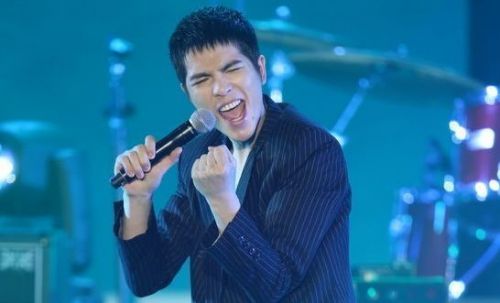 萧敬腾泼粪案男子被起诉 干姐因见面会被推挤