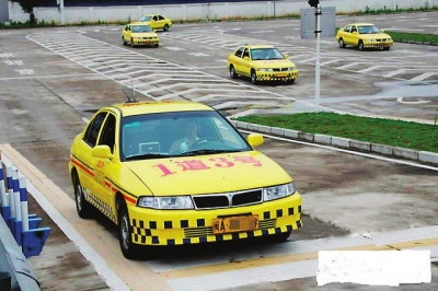 福州逐步换驾考科目二考试车