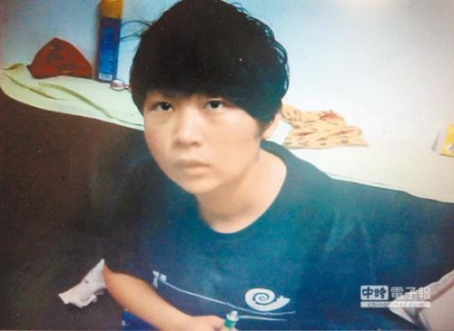 奶奶以1万元把房卖给孙女 爷爷诉至法院 奶奶以1万元把房卖给孙女 爷爷诉至法院