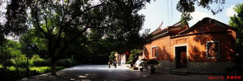 芳草园内的崇正书院