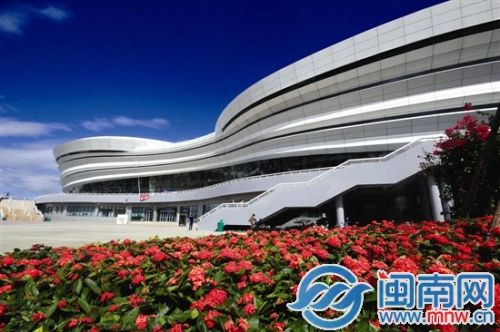 漳州奥林匹克体育中心是省内已建成最大奥体中心，科技、绿色融入建筑