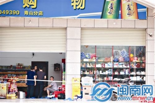 事发的超市已经被警方封锁