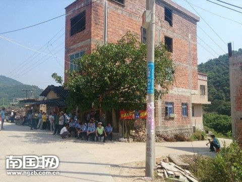 广西砍杀小学生嫌犯石健廷上吊自尽