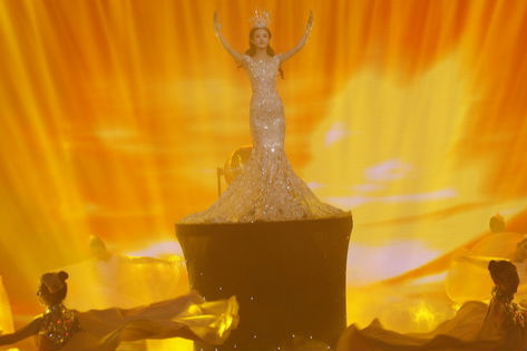 第十届金鹰节开幕式晚会彩排图 金鹰女神赵丽颖出场照曝光