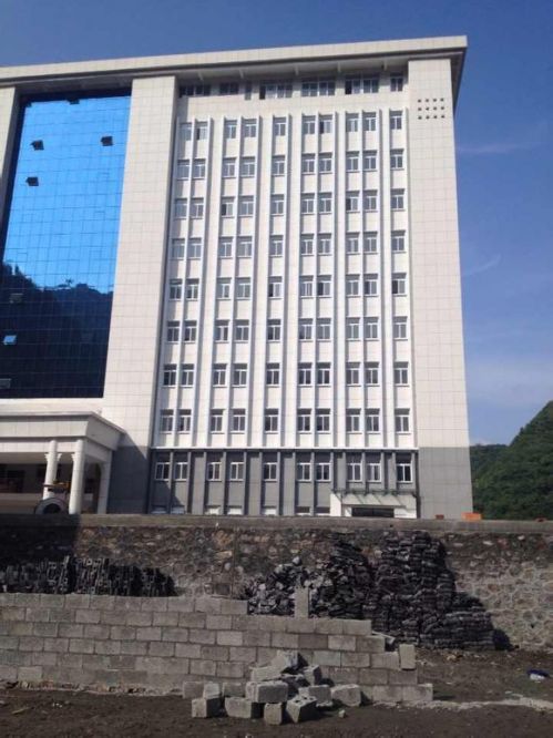 白河县麻虎镇政府办公楼