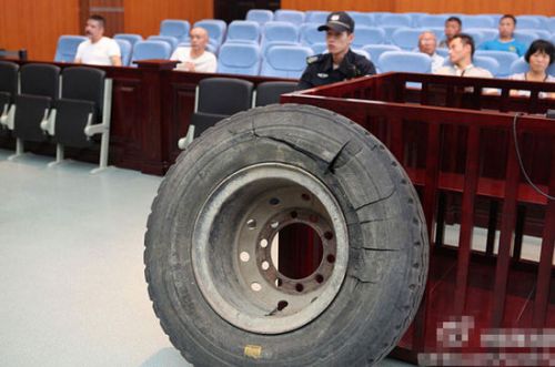 温州瓯海翻新轮胎爆炸致修车老板被炸身亡