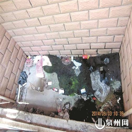 江南花园城12号楼1梯前保洁不到位