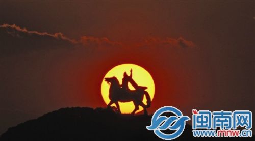 成功挥日，摄于前晚市区大坪山公园