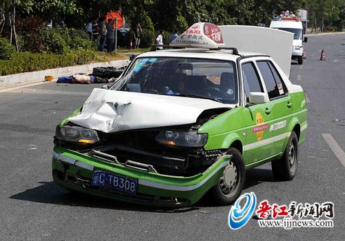 两车相撞 摩托车主殒命