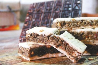 传统的枫亭糕,尽管制作工艺繁复,但在市场上已缺乏竞争力。