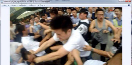 傳榕某地產(chǎn)員工與業(yè)主發(fā)生群毆 或因降價引不滿~