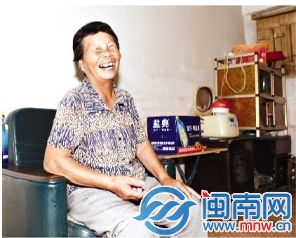 林宝珠说，帮助流浪女是举手之劳，而义工、记者、民警才更该感谢