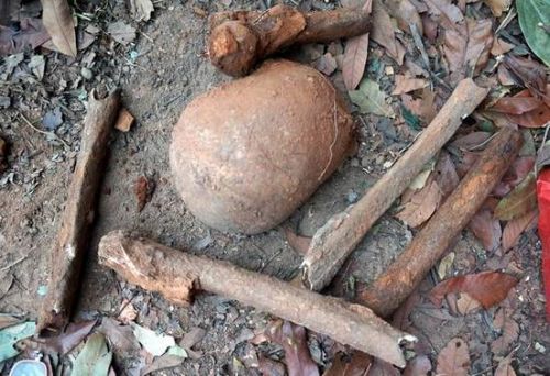 图①：死者的残骸。