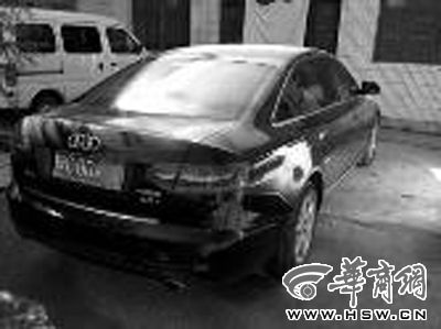 村支书李拉成说，奥迪A6是用前些年做生意赚的钱买的 华商报记者 张宝龙 摄 