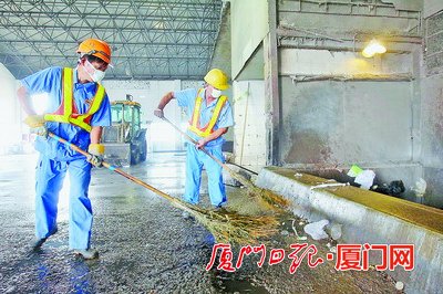 　后坑垃圾中转站平台辅助工。