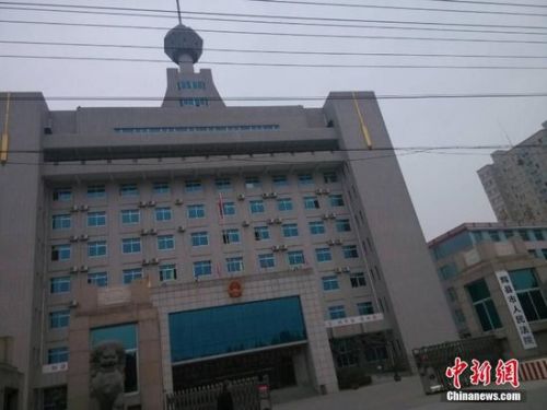 图为辉县法院