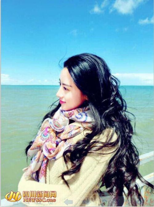 大三学生陈妮娜，这位长相清新的校园女神
