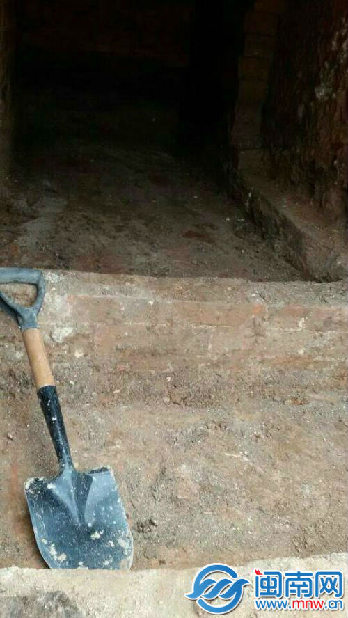 448622735