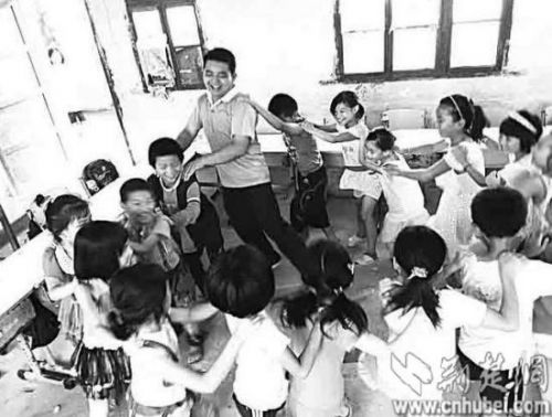 冯提莫收入多少_学建筑月收入多少(3)