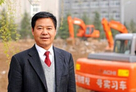 蓝翔校长荣兰祥申请辞去全国人大代表职务 月底进行表决