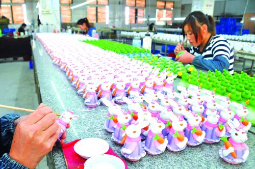 出口型工艺品生产企业赶制圣诞订单