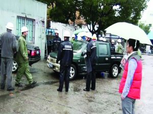 江苏男子遭遇强拆 驾车撞伤多名城管(图)