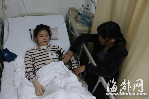 小君睡觉时，父母要不断地捏呼吸球