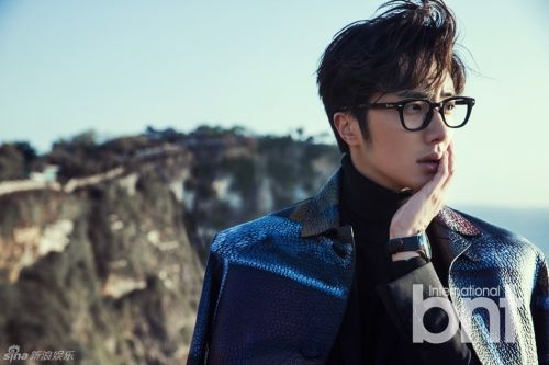 韩星丁一宇巴厘岛时尚大片海量帅照 百变气质