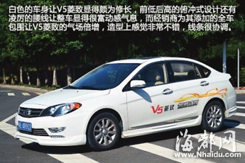 更换后的新驾考车，车型更宽更长