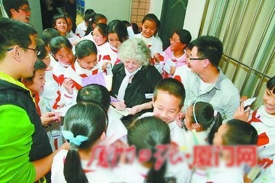 诺贝尔化学奖获得者在厦门演武二小演讲教程下载小学魔方图片