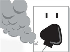 2013年泉州市区8成火灾电器引发 未用时一定要拔插头