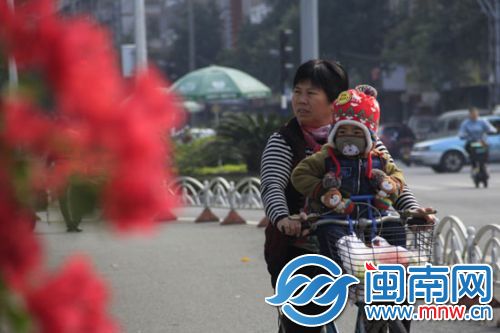 小雨扰局地 早晚不太冷