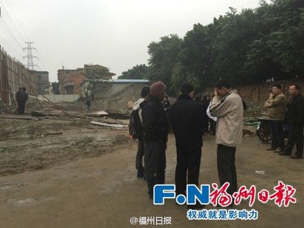 福州一工地有工人失足入污水后身亡1