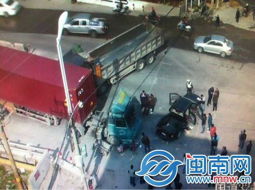 磁灶车祸1