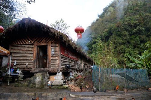 高德荣带领乡亲们脱贫致富的培训基地。新华社发布客户端记者 胡超